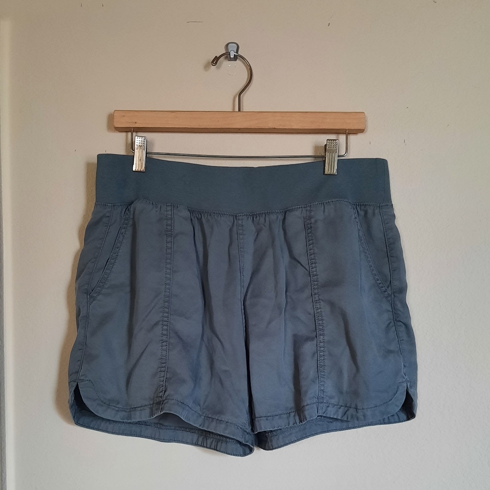 3 Pack NWT Olive Tencel Comfy Summer Shorts Active Casual Coastal Beachy